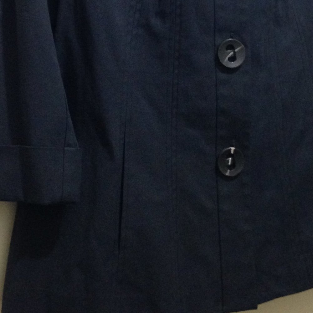 Like New Blazer Nice Thick Material Fits Like M/L Front/Side Hidden Pockets - Picture 9 of 16